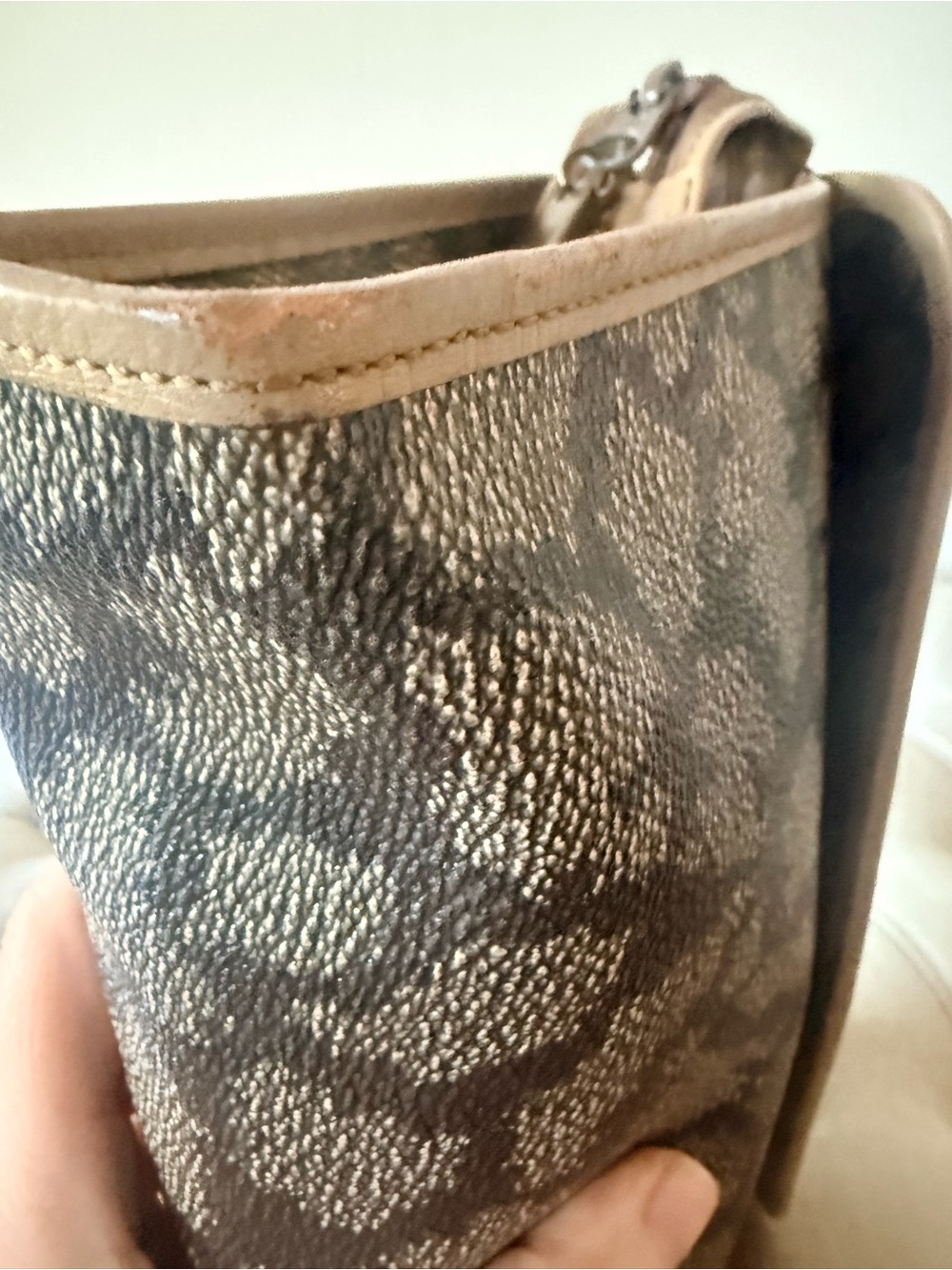 Vintage YSL Yves Saint Laurent Giraffe Print Taupe Gray Canvas Clutch Pouch - Picture 10 of 16
